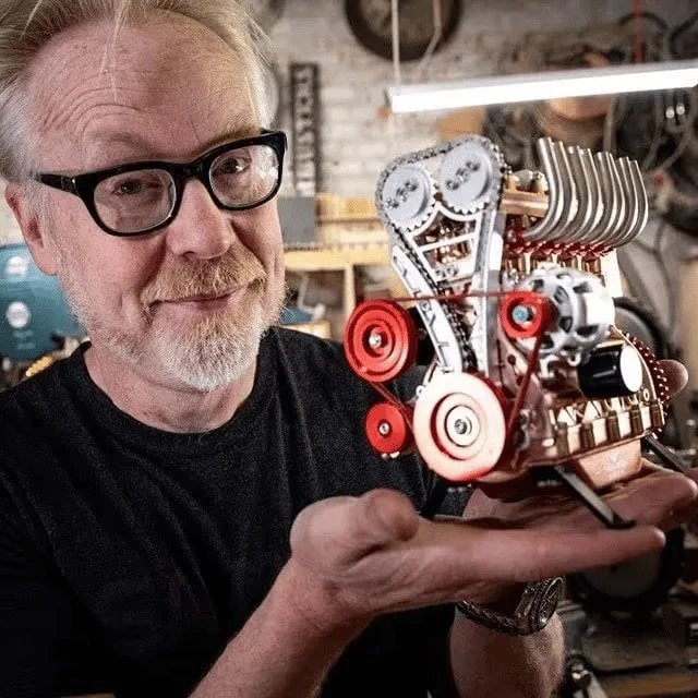 🚙Limited time limited edition 🚗v8 engine model kit - Image 8